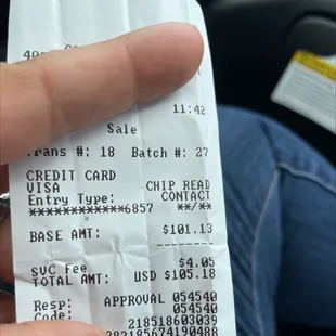 Si van a pagar que se en efectivo porque les cobran por usar su tarjeta de crédito o débito