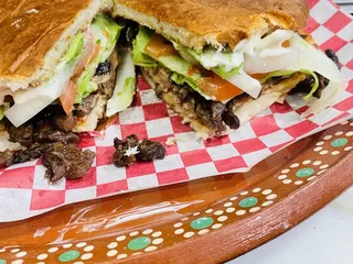 Taqueria Mi Raza