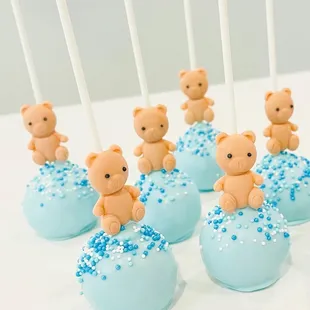 Teddy Bear Cake Pops.