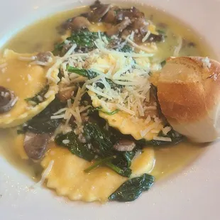 Cheese Ravioli Olio