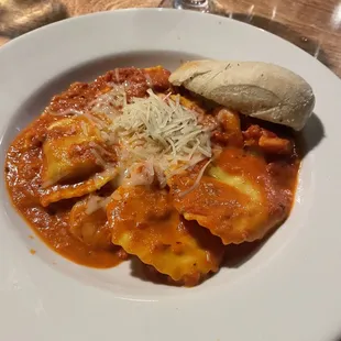 pasta dish, pasta, food