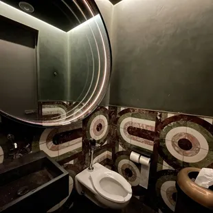 Super clean bathrooms! Only one single paper towel was left on the counter when I used it though