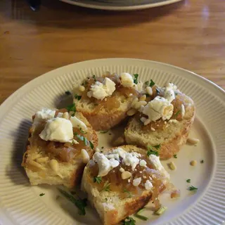 Goat Cheese Crostini