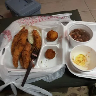 food, chicken wings and fried chicken