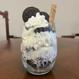Oreo Cookie sundae