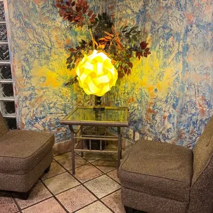 accent chairs with lamp