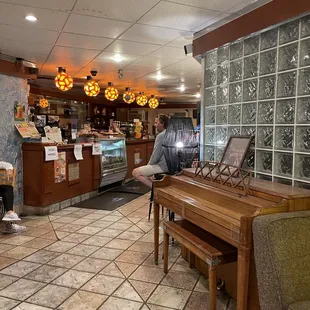 Play piano?