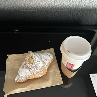 Havana latte Croissant