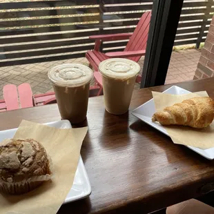 The whole meal with Lattes