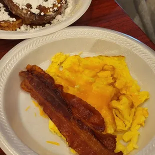French toast, bacon and eggs