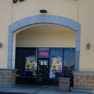 the front of a coffee shop