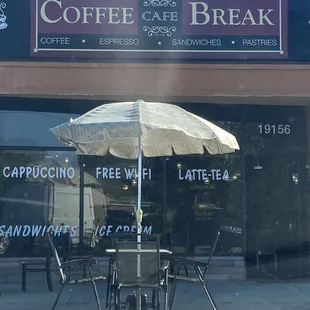 the outside of a coffee shop