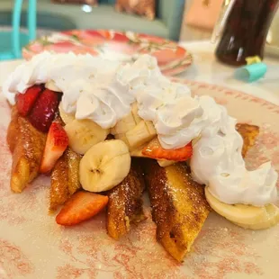 French Toast with fresh fruit