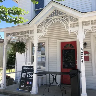 Brick and mortar shop