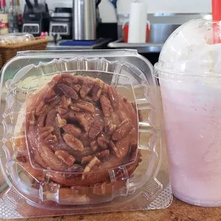 Pecan Sticky bun,  frosted strawberry lemonade.
