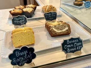 Versare Cafe + Market