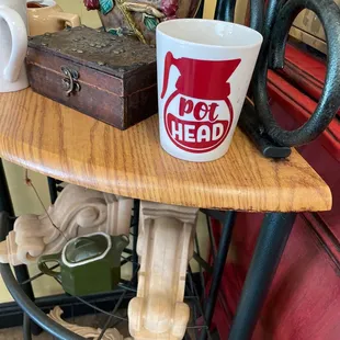 Love their mugs. Decorations on point