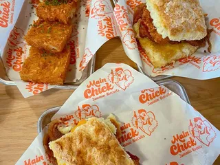Main Chick Jammin’ Biscuits