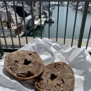 Bagel w/ Butter or Jam or Honey