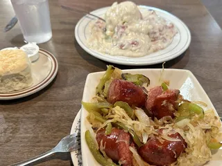 Mom's Cafe & Catering