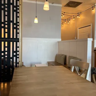 a table and chairs in a coffee shop