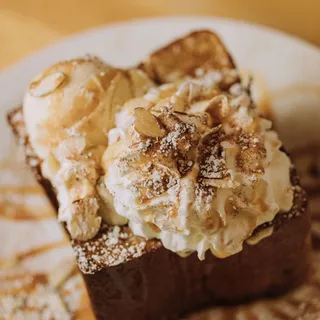 Caramel Almond Honey Toast