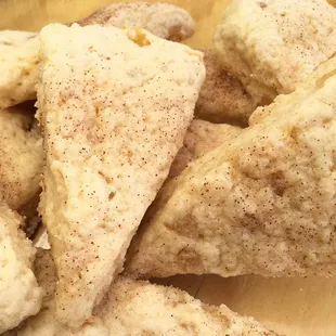 a close up of a pile of cookies