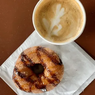 Cappuccino, donut