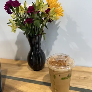 Honey Iced Honey Nut Cheerios (Comes with oat milk)