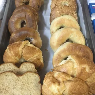  tray of bagels and other pastries