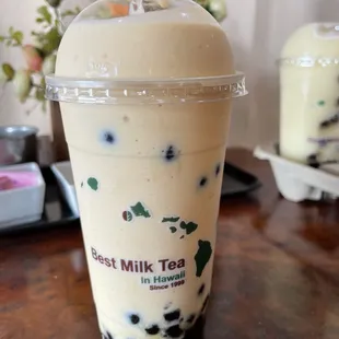 Fresh papaya shake w/ boba