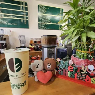 Mango iced green tea... just right!