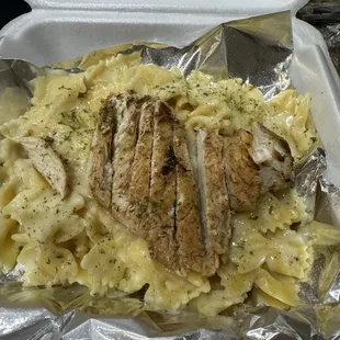 Alfredo bowtie pasta with chicken