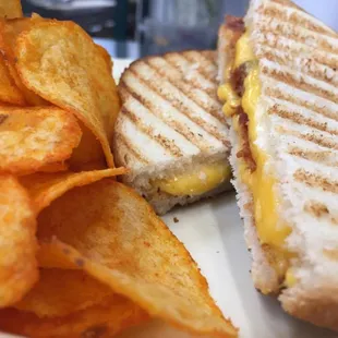 GRILLED CHEESE