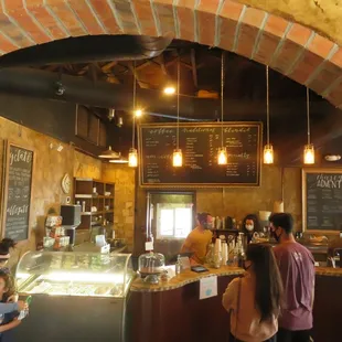 interior, pizza