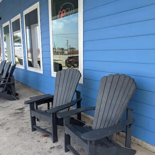 Outdoor pooch friendly seating