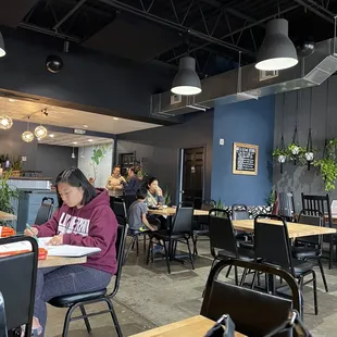 Ample tables and chairs