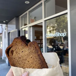 Banana nut bread