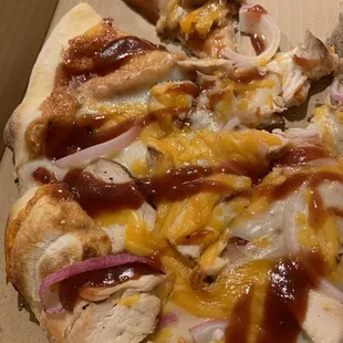 BBQ chicken pizza