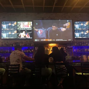 Good sports bar to hang out to watch our Phoenix Suns.  Good needs to improve a bit and so does the decor.