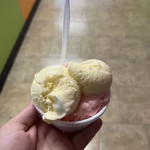 Strawberry +vanilla