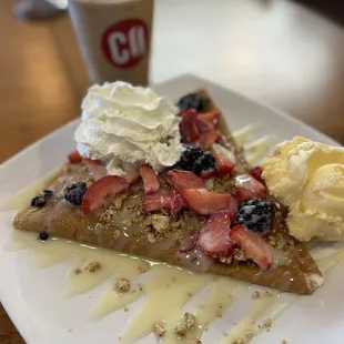 Iced americano &amp; whole wheat/granola crepe