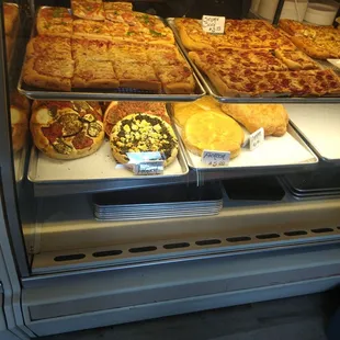Mmmm best crust in Pittsburgh
