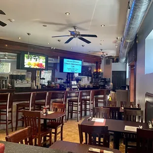 Bar area and seating