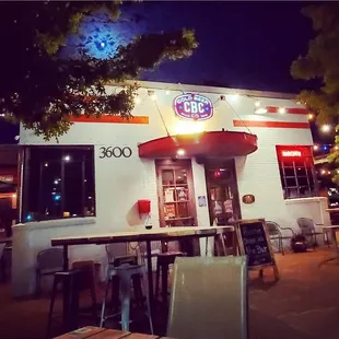 ramen and noodles, outside