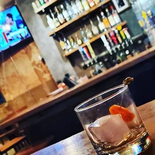 sushi and sashimi, interior