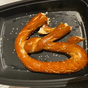 Jumbo Salted Pretzel