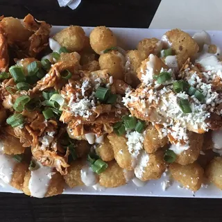 Buffalo Chicken Tot-Chos