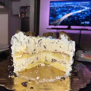 Cookie dough delirium cake