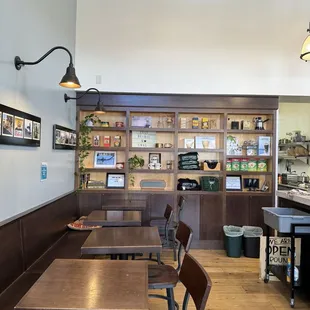tables and chairs in a coffee shop